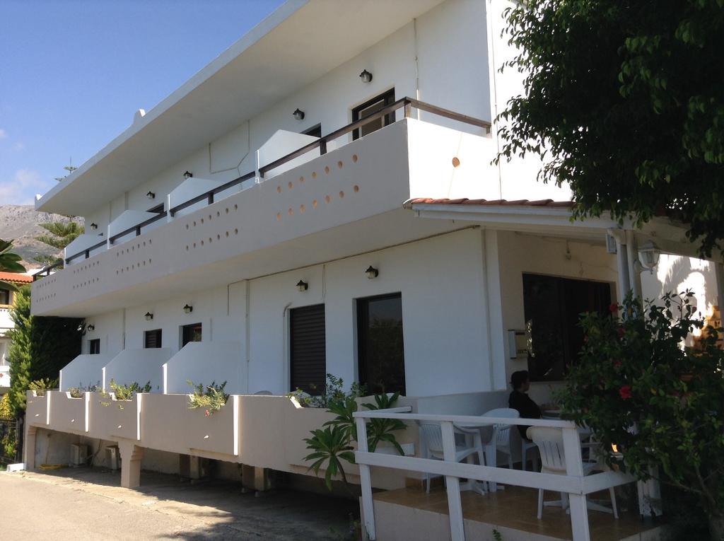 Studio Stella Plakias Exterior photo